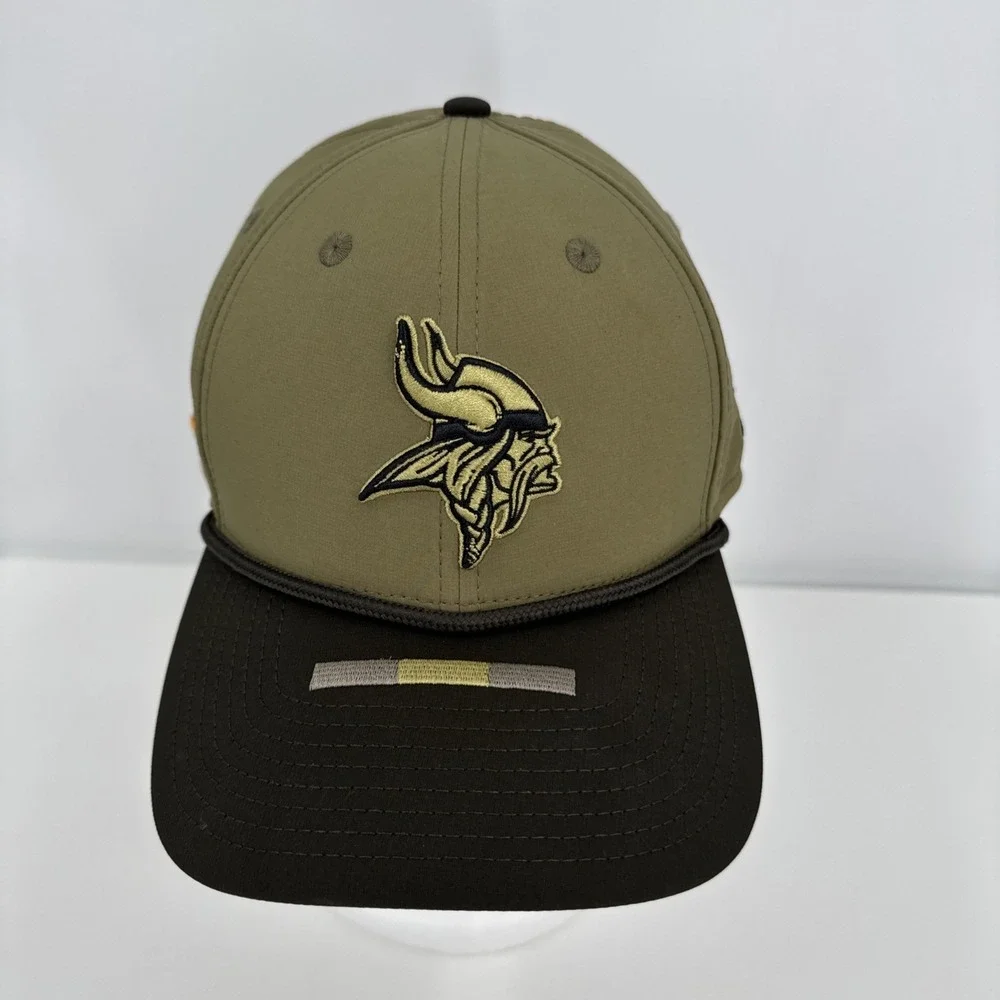 New Era 39Thirty Minnesota Vikings 2025 Salute To Service Hat Medium-Large‎ NWT